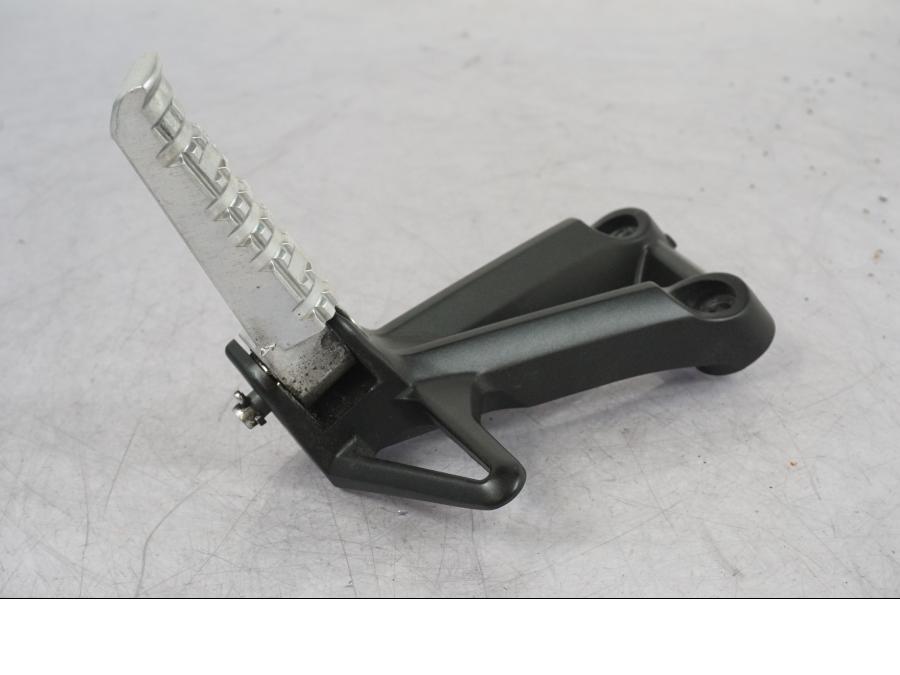 Framsidan på Fotpinne från en Yamaha MT-09 SP -2018 motorcykel.