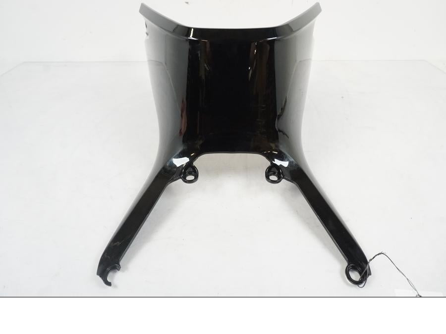 Baksidan på Bensintankskåpa från en KTM 1290 Super Duke R EVO -2023 motorcykel.