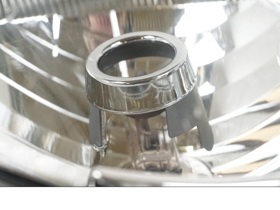 Extrabild1 på Strålkastare från en Suzuki GSF 1250 -2010 motorcykel.