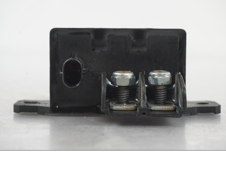 Baksidan på Startrelä från en BMW R 1250 GS -2021 motorcykel.