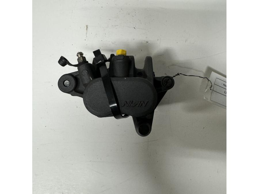 Framsidan på Bromsok från en Honda CBR 600 -1997 motorcykel.