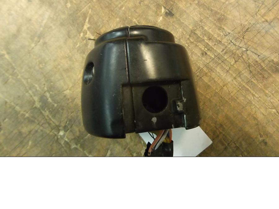 Höger sida på Styrelreglage från en H-D Sportster 1200 XL1200C -1999 motorcykel.