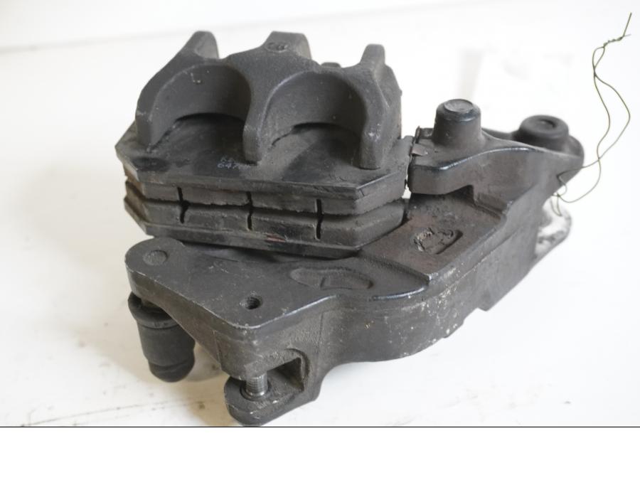 Höger sida på Bromsok från en Honda GL 1500 -1998 motorcykel.