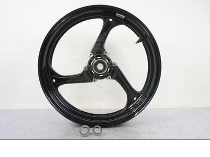 Framsidan på Fälg från en Honda CBR 1000 RR -2004 motorcykel.