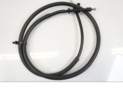 Vänster sida på Kopplingsvajer från en Triumph Trident -2021 motorcykel.