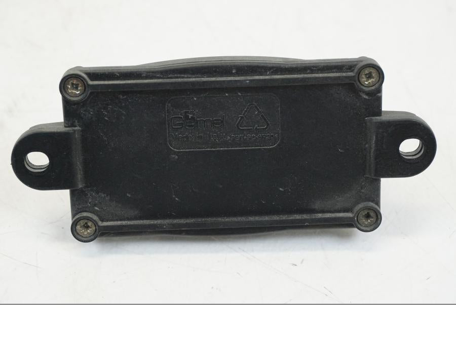 Baksidan på Styrbox från en BMW K 1200 LT -2004 motorcykel.