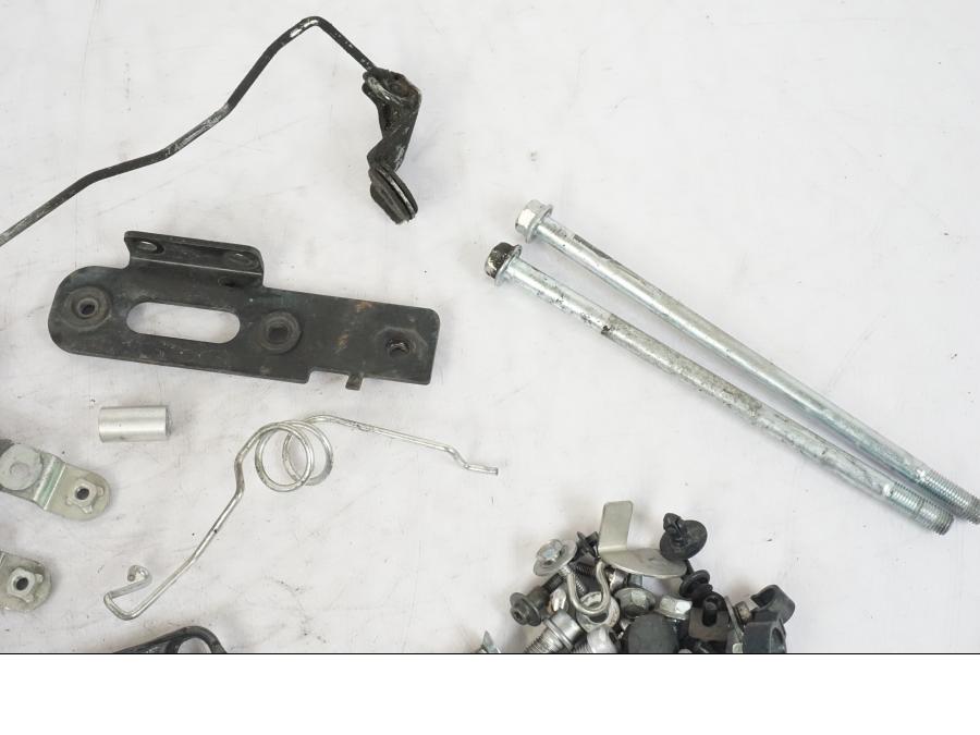 Extrabild1 på Skruv / Mutter etc från en Suzuki GSX-R 750 -2007 motorcykel.