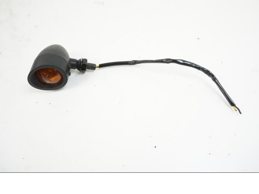 Höger sida på Blinkers från en Yamaha XVS 1100 -2004 motorcykel.