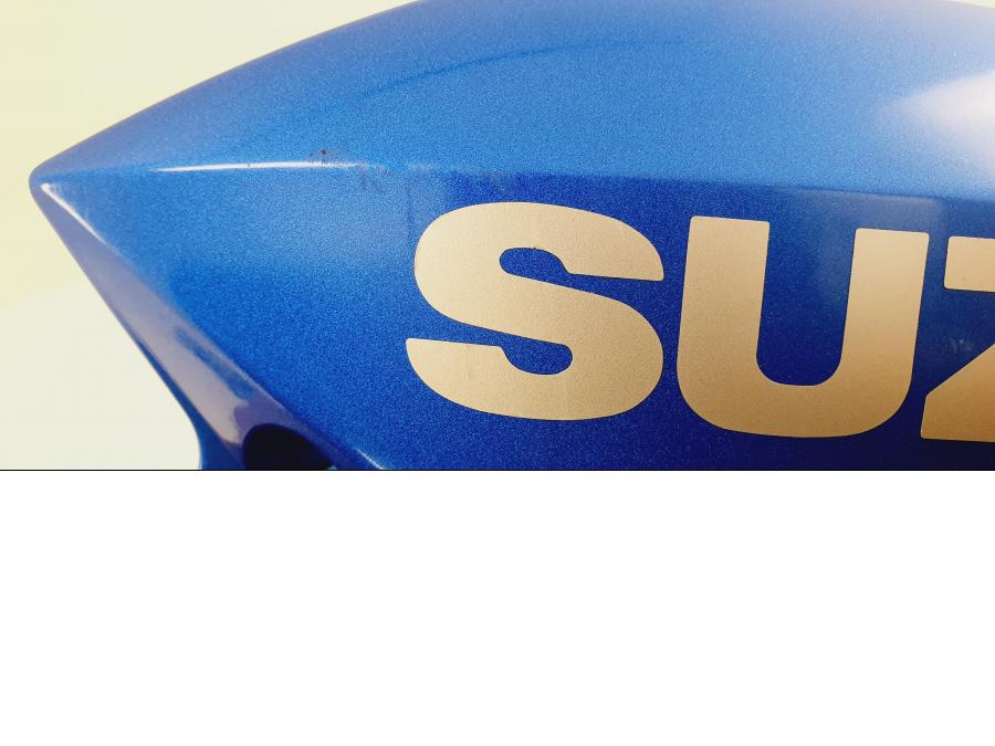 Baksidan på Magkåpa från en Suzuki GSX-S 750 -2018 motorcykel.