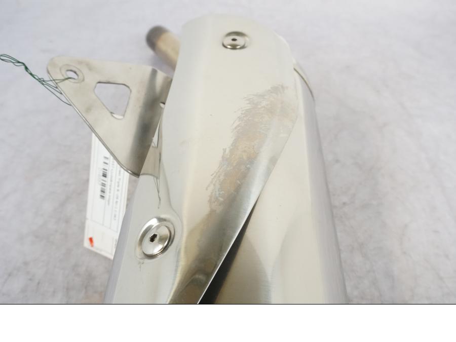 Baksidan på Ljuddämpare från en Triumph Street Triple R -2009 motorcykel.