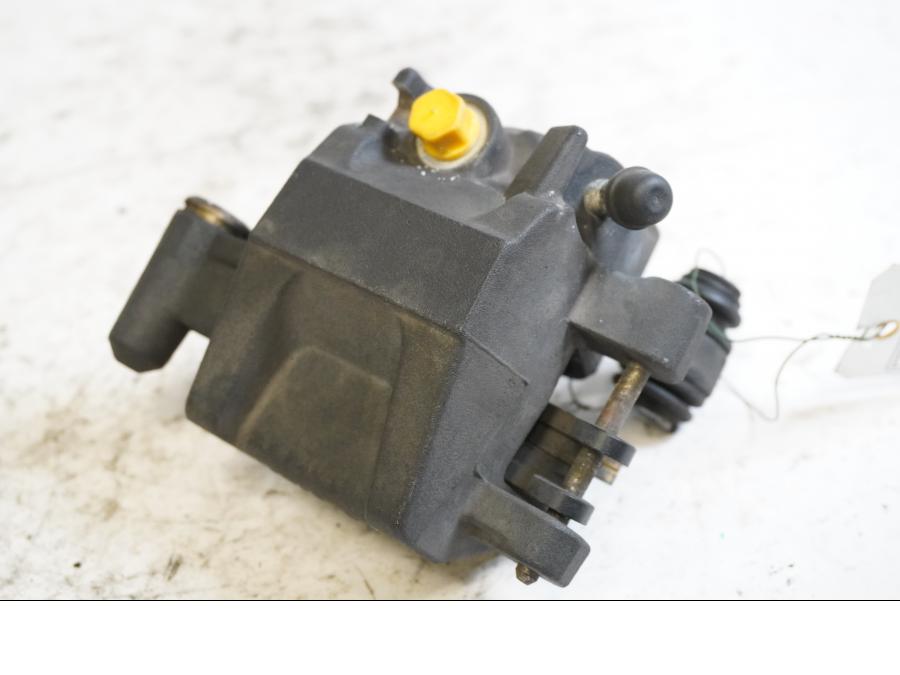 Baksidan på Bromsok från en Suzuki GSX 1300 R -2009 motorcykel.