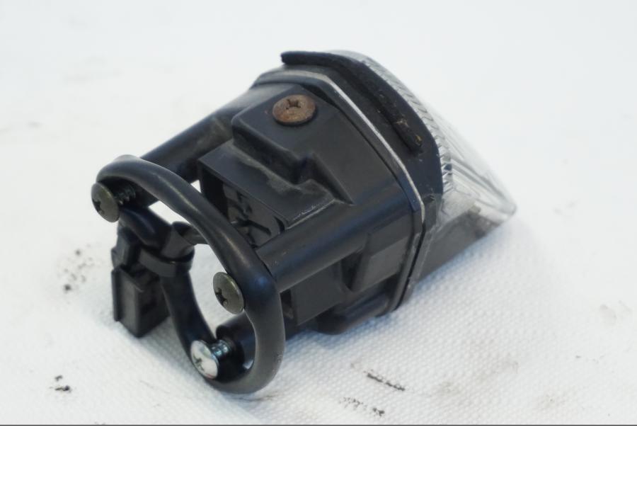 Snett uppifrån på Positionsljus från en Yamaha YZF R6 -2006 motorcykel.