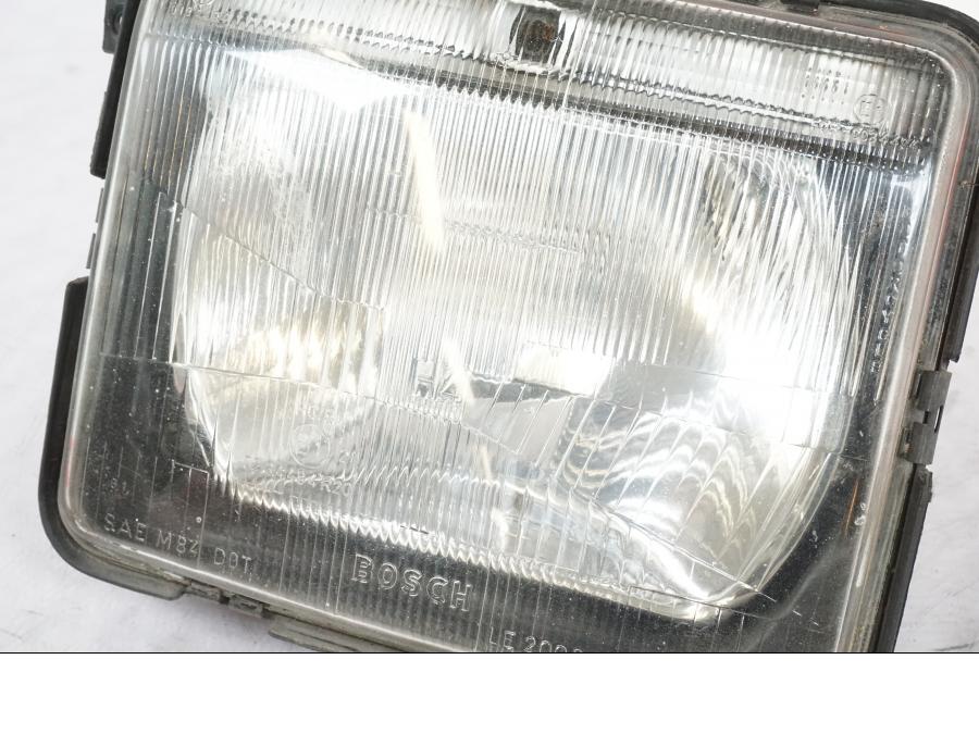 Baksidan på Strålkastare från en BMW K 1100 LT -1999 motorcykel.