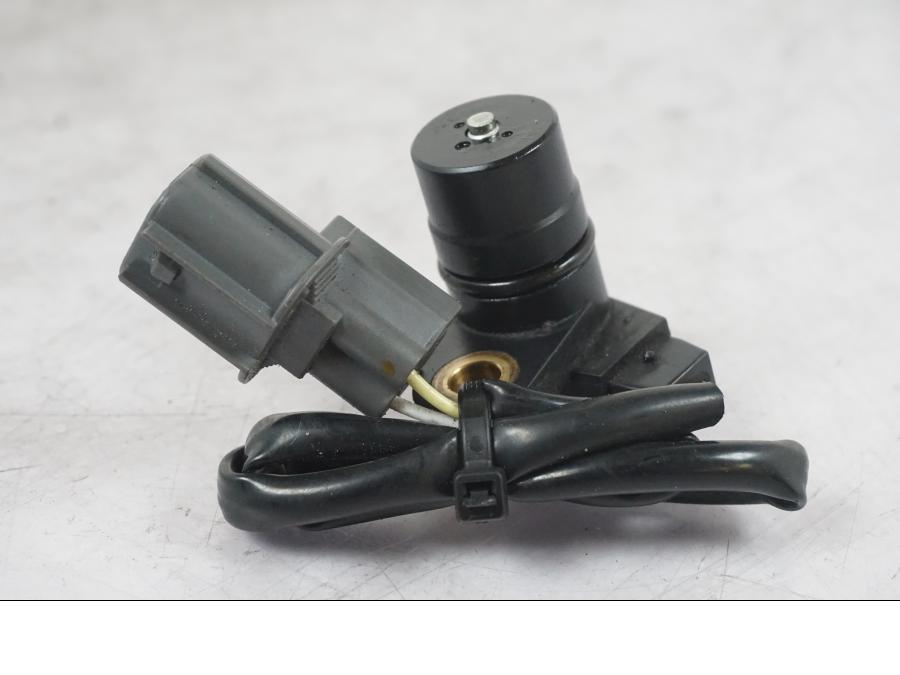 Framsidan på Kamaxelgivare från en Kawasaki ZZ-R 1400 -2009 motorcykel.