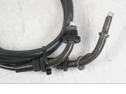 Snett uppifrån på Gasvajer från en Suzuki GSX 1300 RX -1999 motorcykel.