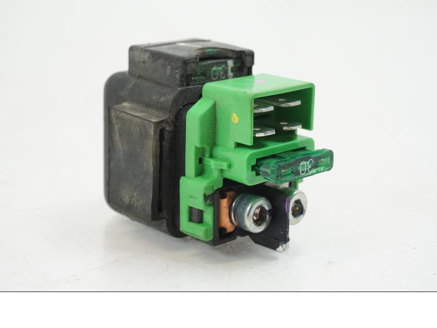 Framsidan på Startrelä från en Honda CB 650 F Hornet -2017 motorcykel.