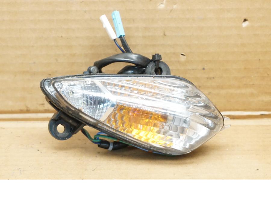 Framsidan på Blinkers från en Honda CBR 1000 RR -2010 motorcykel.