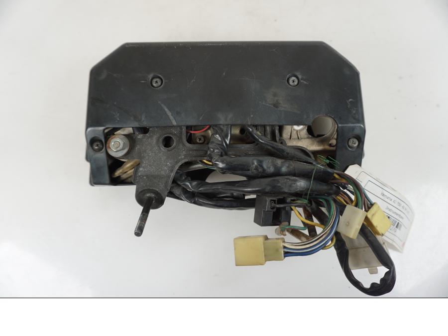 Snett nerifrån på Instrumentpanel från en Yamaha XJ 750 -1982 motorcykel.