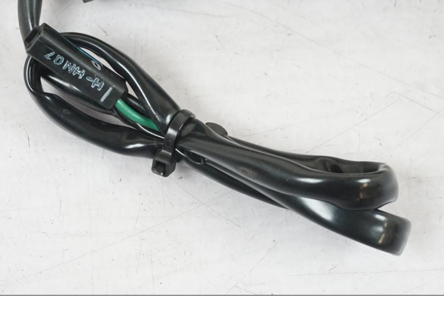 Snett uppifrån på Blinkers från en Kawasaki Z 900 -2019 motorcykel.