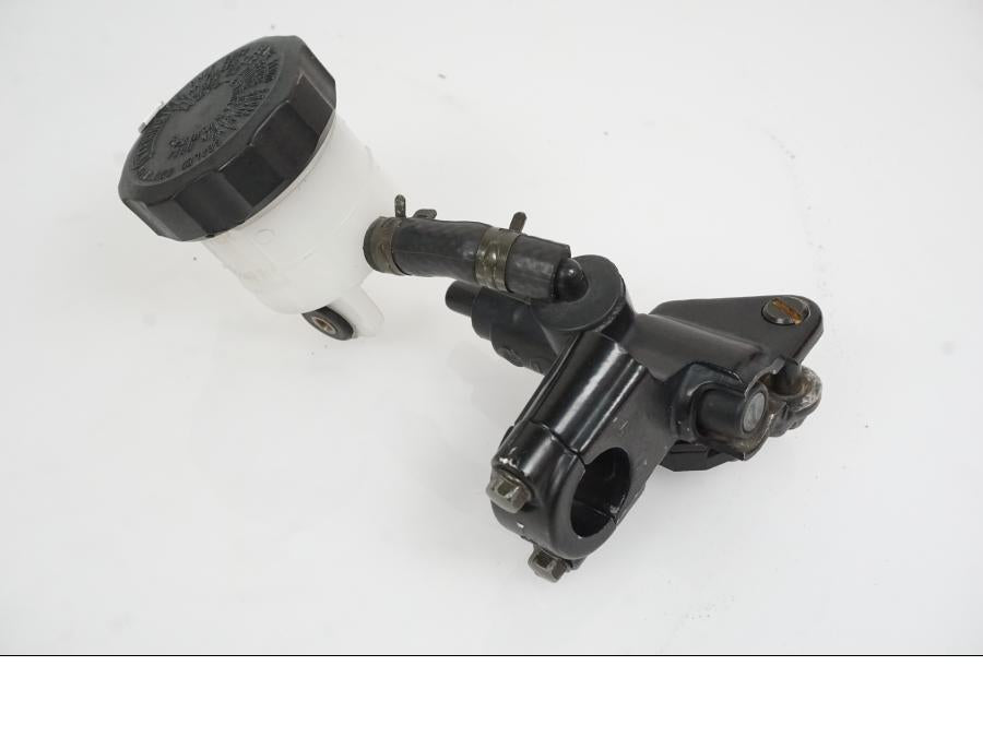 Framsidan på Bromshuvudcylinder från en Yamaha YZF R6 -2006 motorcykel.