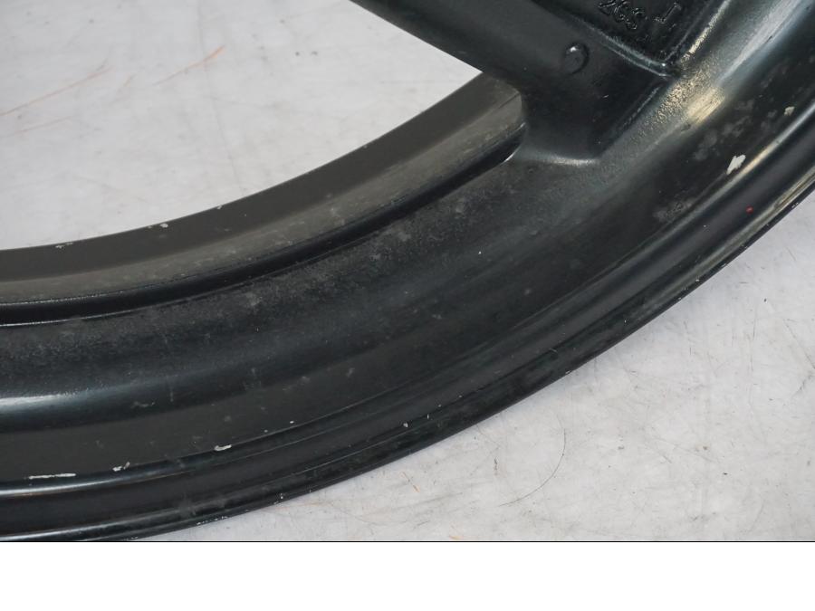 Extrabild4 på Fälg från en Honda CBR 1100 XX -1999 motorcykel.