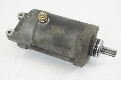 Framsidan på Startmotor från en Honda XL 1000 V -1999 motorcykel.