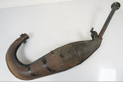 Framsidan på Avgassystem från en Aprilia RS 125 -2000 motorcykel.