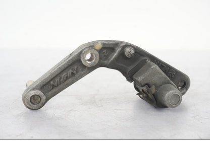 Framsidan på Bromsoksfäste från en Honda CB 600 Hornet -2003 motorcykel.