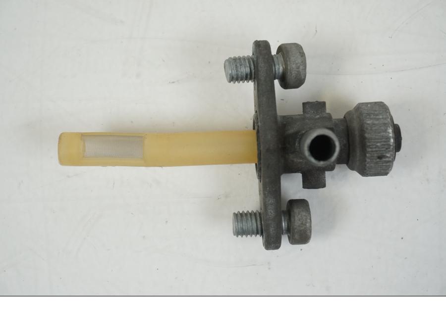 Höger sida på Bensinkran från en KTM 990 SM -2009 motorcykel.