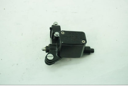 Framsidan på Bromshuvudcylinder från en KTM RC 390 -2019 motorcykel.