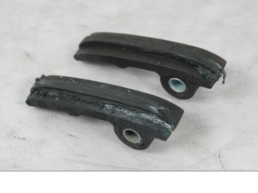 Framsidan på Kedja från en KTM 690 SM R -2009 motorcykel.