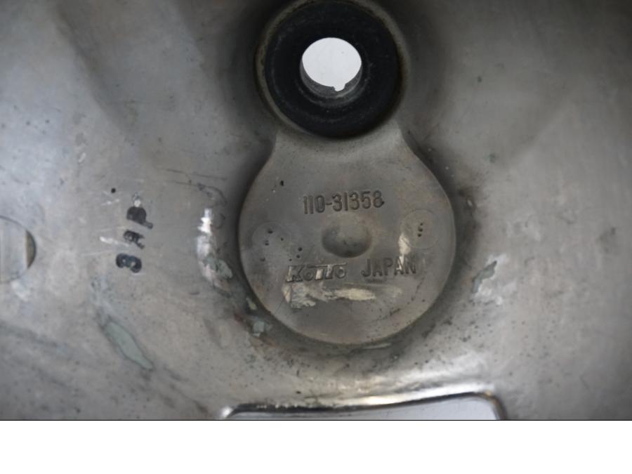 Vänster sida på Strålkastarhus från en Yamaha XV 1100 -1993 motorcykel.