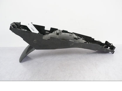 Snett uppifrån på Undertail från en BMW R 1250 GSA -2021 motorcykel.