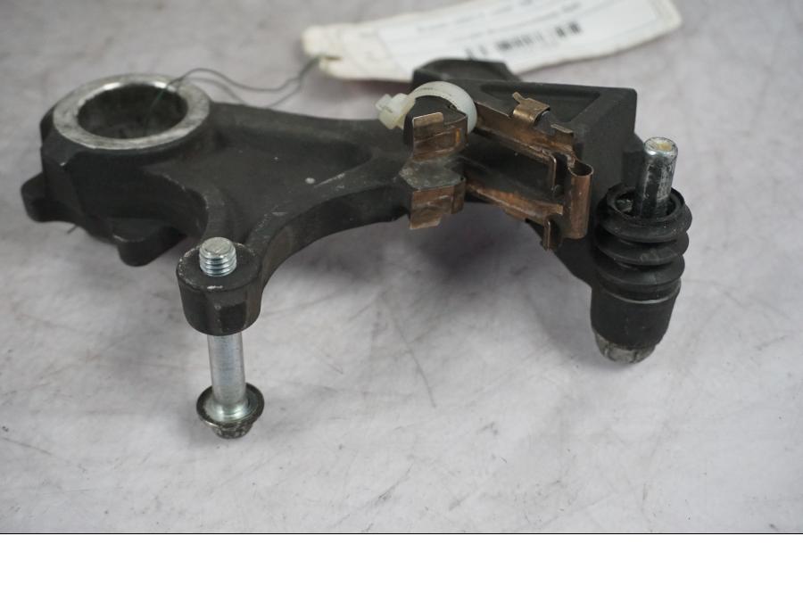 Höger sida på Bromsoksfäste från en Suzuki GSX-R 1000 -2008 motorcykel.