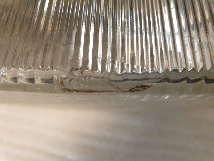 Extrabild1 på Strålkastare från en Suzuki GSX 400 -1983 motorcykel.