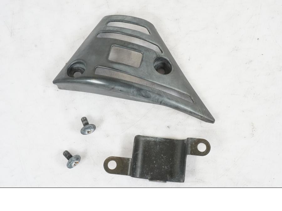 Framsidan på Bromshuvudcylinderskydd från en Kawasaki KL 650A -1987 motorcykel.