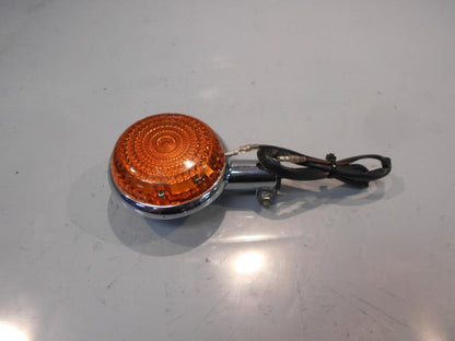 Framsidan på Blinkers från en Yamaha XV 1600 -2000 motorcykel.