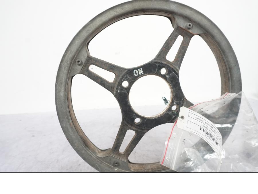 Snett uppifrån på Remdrev från en Kawasaki Z 400 -1983 motorcykel.