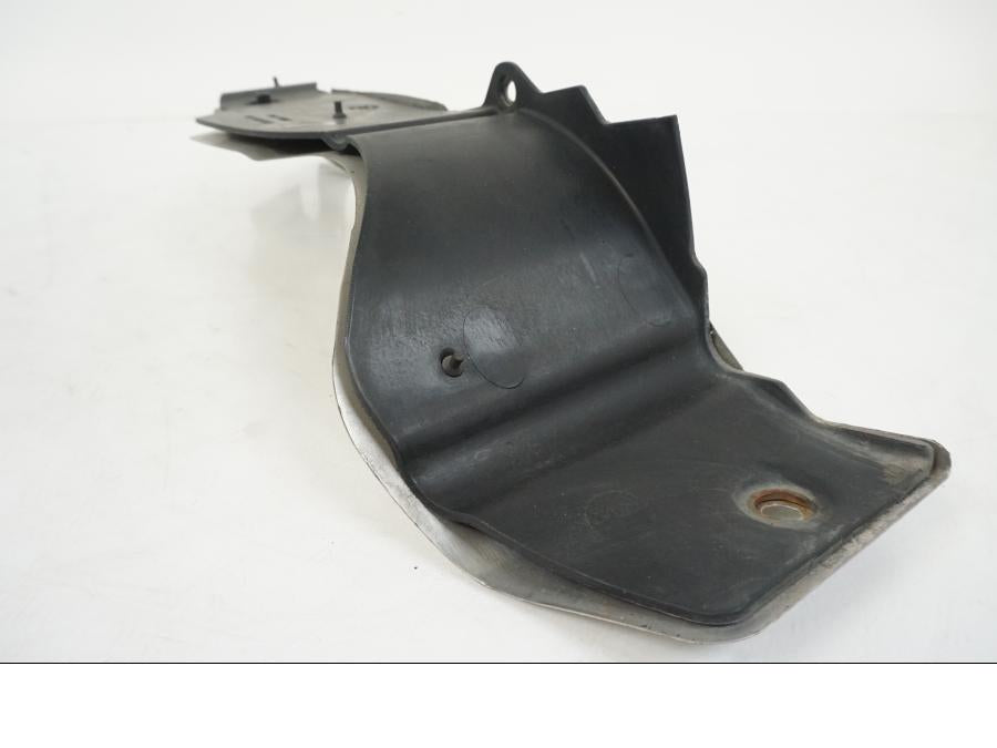 Snett uppifrån på Värmeskydd från en Honda XL 1000 V -2008 motorcykel.