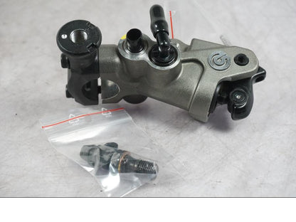 Framsidan på Bromshuvudcylinder från en Ducati Multistrada V4 -2024 motorcykel.