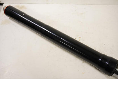 Höger sida på Gaffelben från en Aprilia SL 1000 Falco -2000 motorcykel.