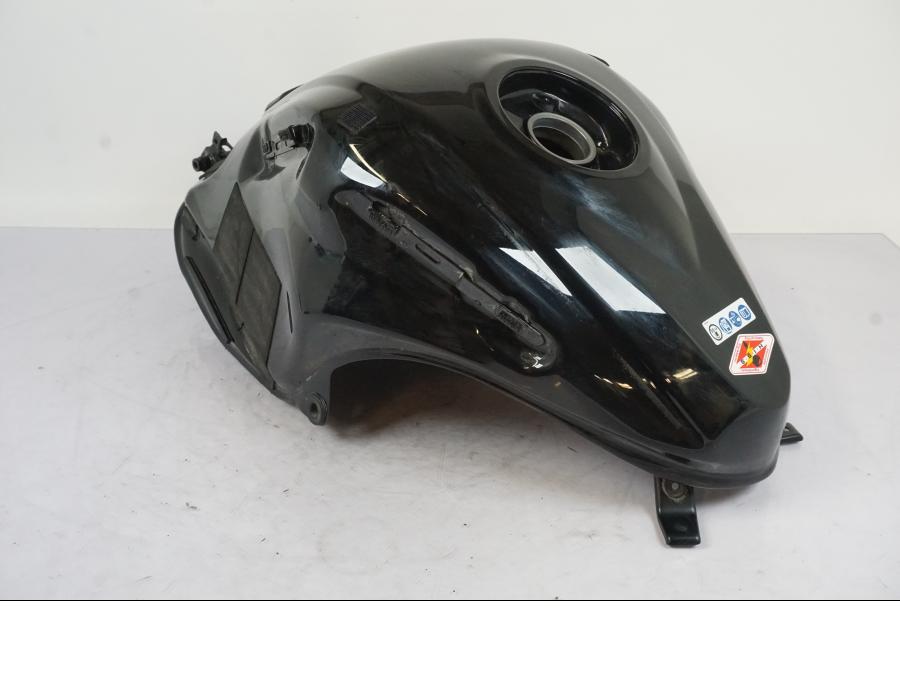 Framsidan på Bensintank från en Honda VFR 1200 -2010 motorcykel.