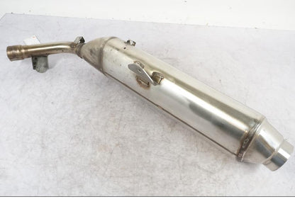 Höger sida på Ljuddämpare från en Honda CBF 1000 -2006 motorcykel.