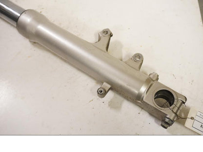 Baksidan på Gaffelben från en Suzuki GSX-R 600 -1999 motorcykel.