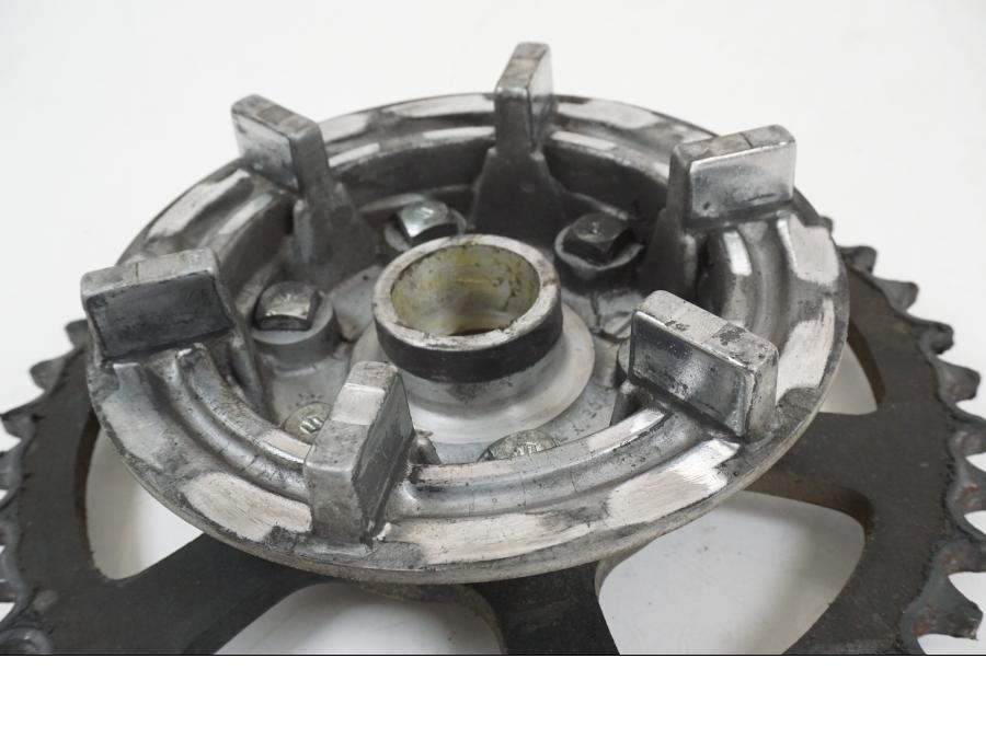 Extrabild2 på Drevfäste från en Suzuki GS 1000 -1978 motorcykel.