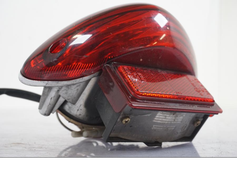 Höger sida på Baklampa från en Suzuki GSX 1300 RX -1999 motorcykel.