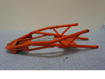 Baksidan på Bakram från en KTM 125 Duke -2017 motorcykel.