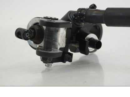 Snett uppifrån på Bromshuvudcylinder från en Yamaha YZF R7 -2022 motorcykel.