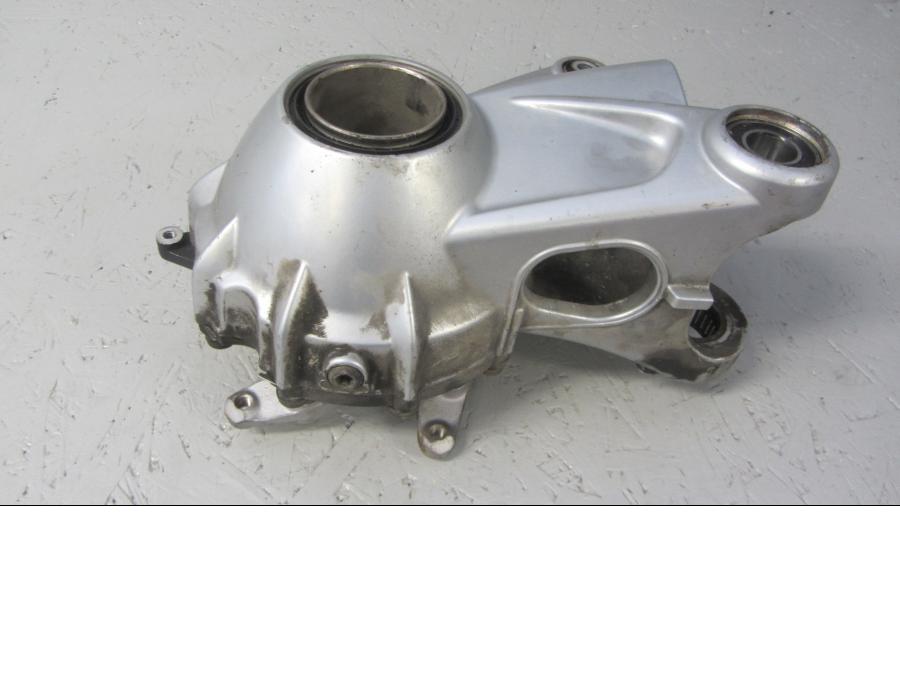 Baksidan på <p>!OBS LÄS ALL TEXT!</p>

<p>Slutväxel från BMW R 1200 GS 2009.</p>

<p>Adventure. Defekt invändigt, ej användbar. Se bilder</p> motorcykel.