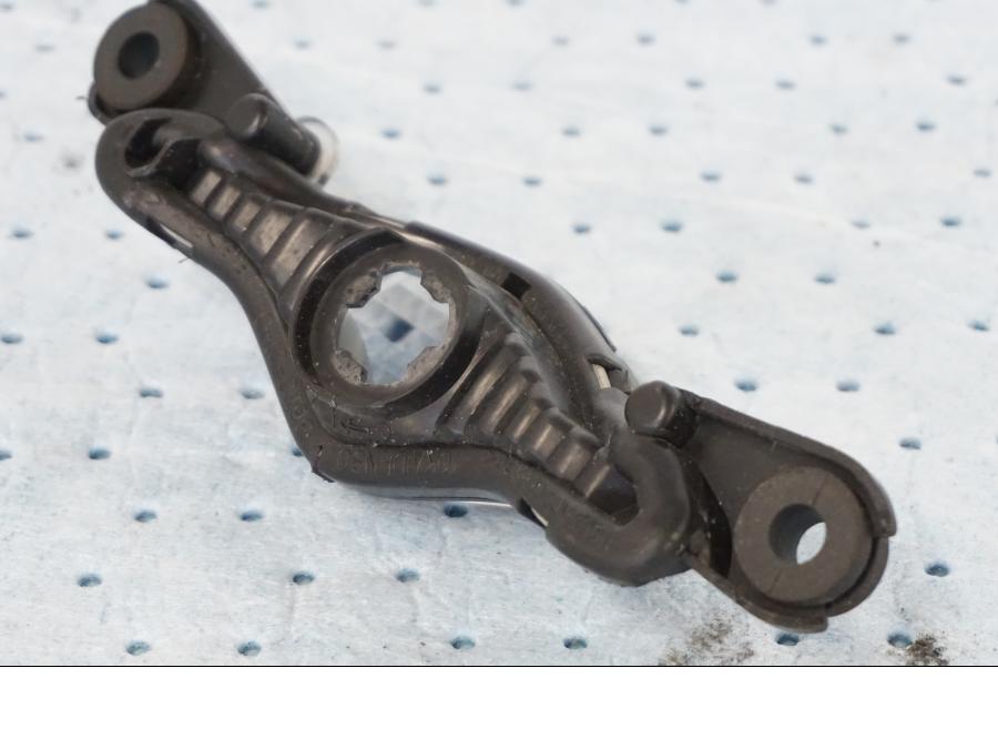 Snett nerifrån på Parkeringsljus från en Suzuki GSX-R 1000 -2008 motorcykel.